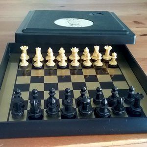 DRUEKE Magnetic Chess Board Game Travel Set Black Hard Case